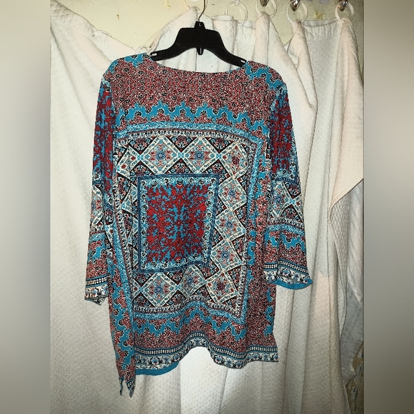 Violet & Claire Notched Neck Lightweight Tunic Size 2X - Picture 6 of 6